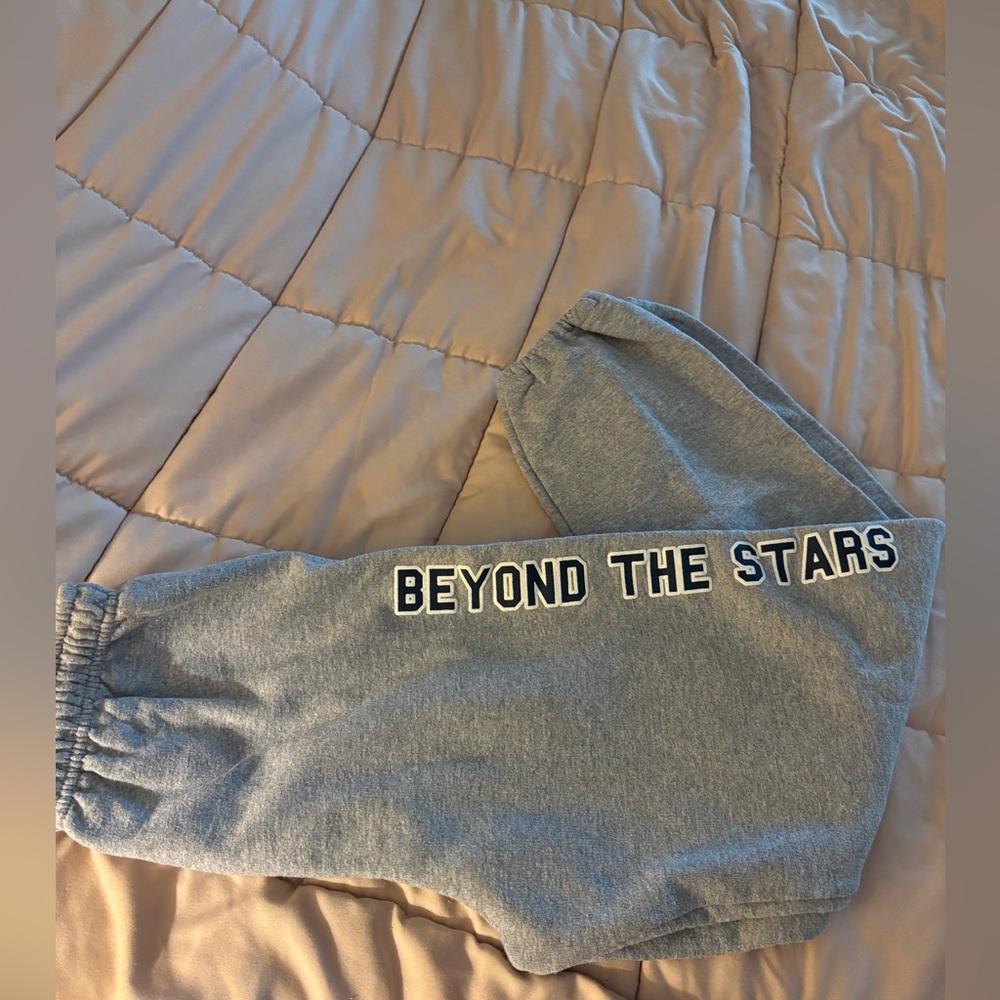 Gildan Beyond the stars jogger pants